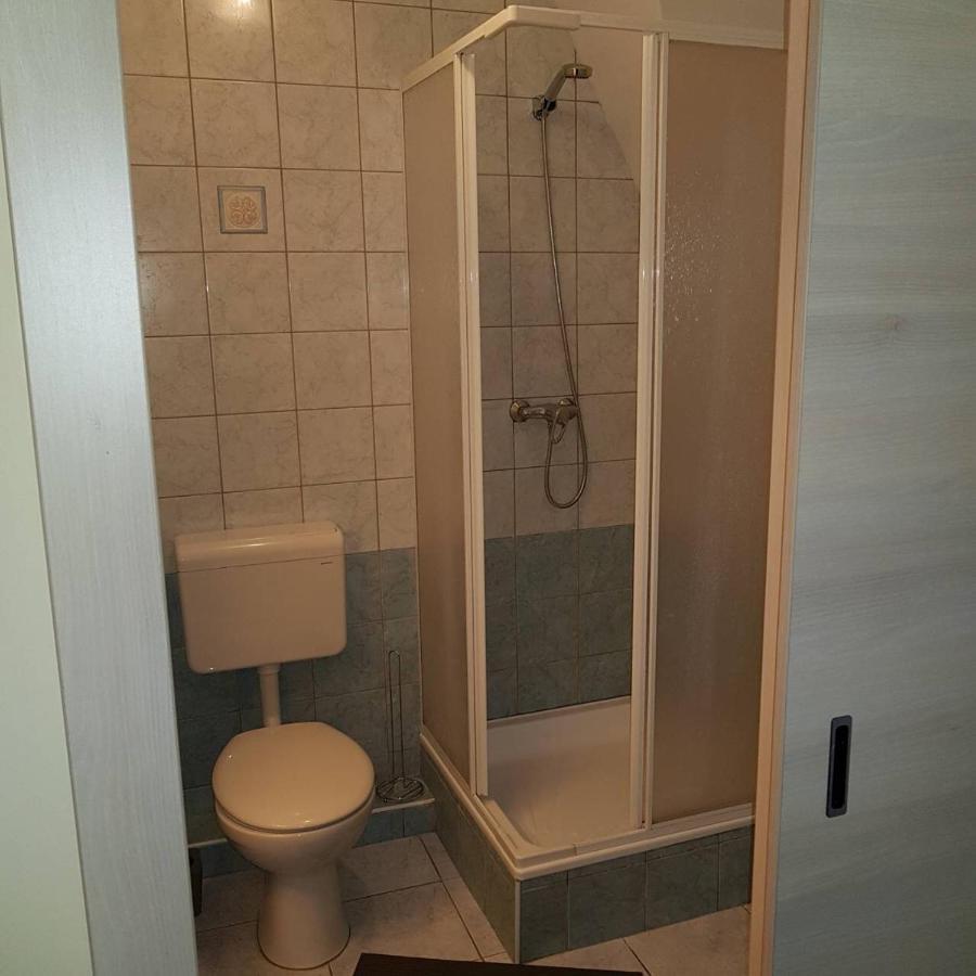 Grantek Ueduelohaz Hotel Балатонлеле Екстериор снимка