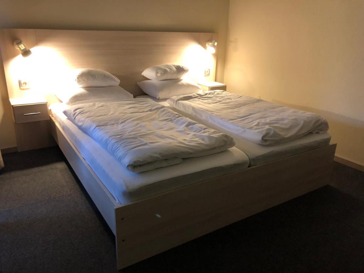 Grantek Ueduelohaz Hotel Балатонлеле Екстериор снимка
