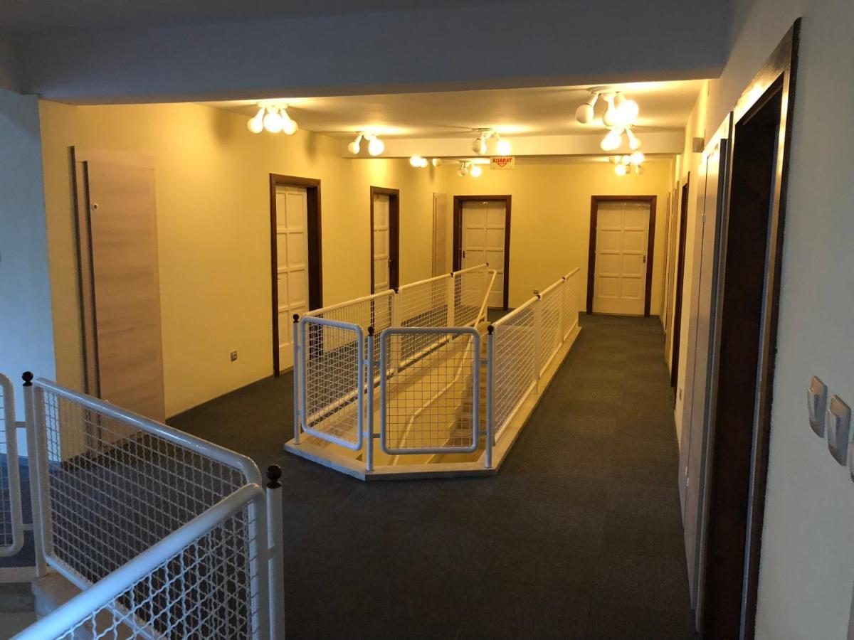 Grantek Ueduelohaz Hotel Балатонлеле Екстериор снимка